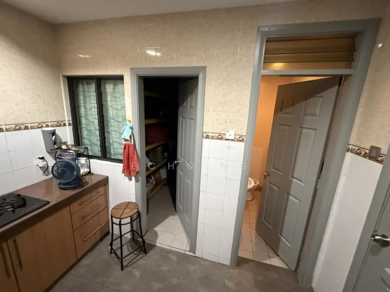 3-storey Terraced House for Sale in Desa Parkcity (Kuala Lumpur) - Echo Ng - Kitchen - PropertyGuru.com.my