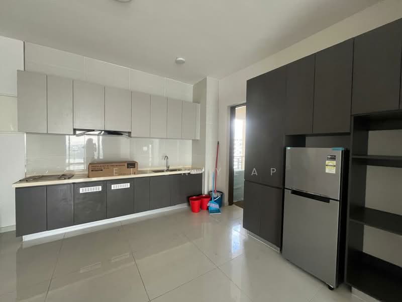 Condominium for Rent at Lovell @ Country Garden Danga Bay - Ellen Yeap - Kitchen - PropertyGuru.com.my