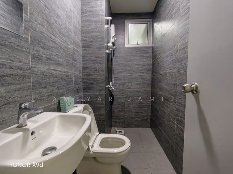 Service Residence for Rent at Gaya Resort Homes - Amsyar Jamil - Bathroom - PropertyGuru.com.my
