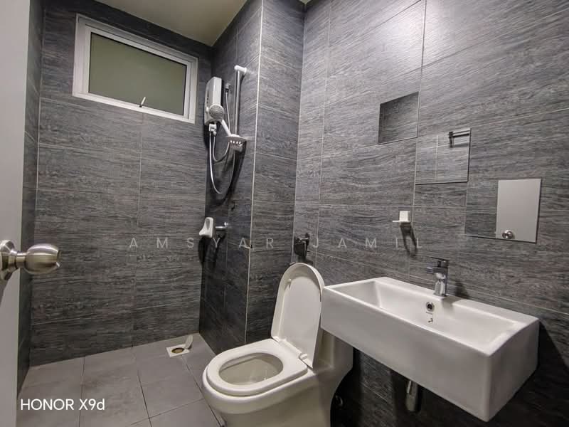 Service Residence for Rent at Gaya Resort Homes - Amsyar Jamil - Bathroom - PropertyGuru.com.my