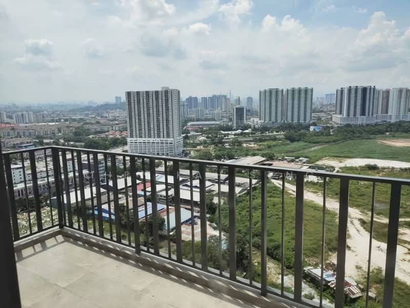 Kondominium untuk Dijual di The Andes Condo Villa @ Bukit Jalil - Chen Kah Seng - Balcony - PropertyGuru.com.my