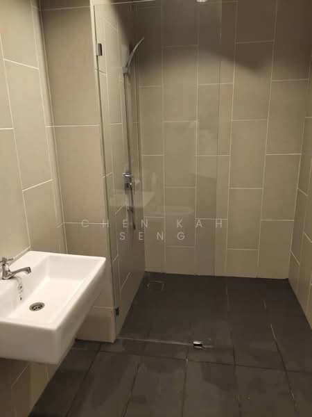 Kondominium untuk Dijual di The Andes Condo Villa @ Bukit Jalil - Chen Kah Seng - Bathroom - PropertyGuru.com.my