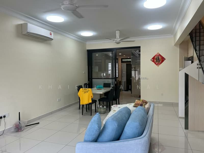 2-storey Terraced House for Sale in Shah Alam (Selangor) - Khairul Zainal - Living Room - PropertyGuru.com.my