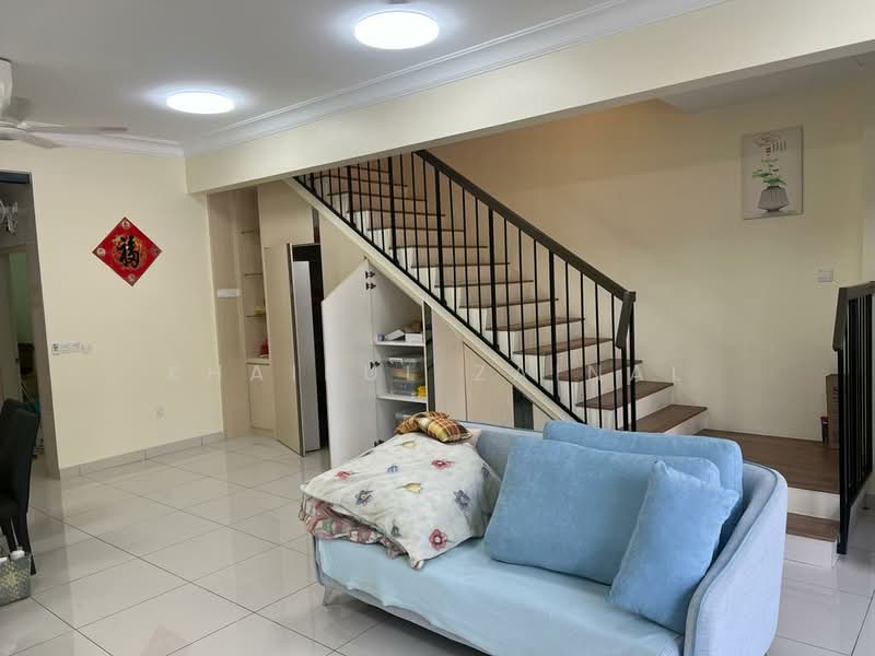 2-storey Terraced House for Sale in Shah Alam (Selangor) - Khairul Zainal - Living Room - PropertyGuru.com.my