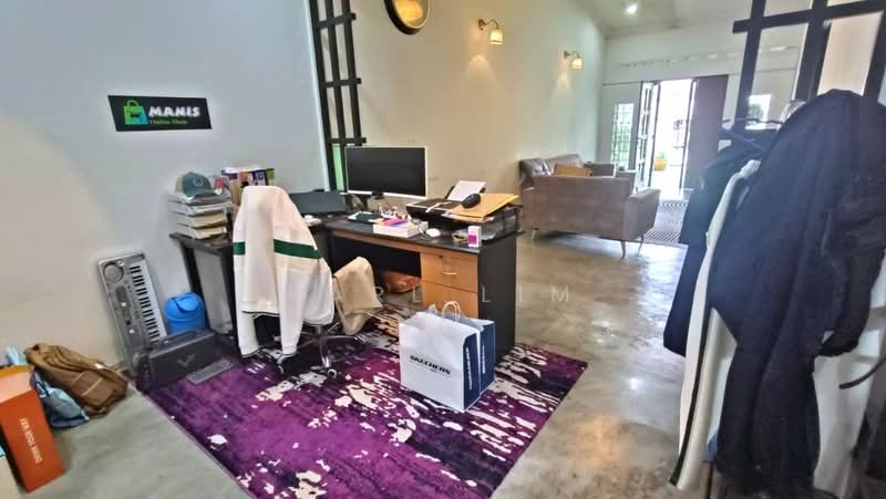 Rumah Teres 1.5 Tingkat untuk Dijual di Taman Melodies (Johor Bahru) - Karl Lim - Study - PropertyGuru.com.my