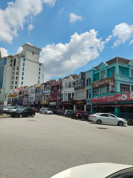 Shop for Rent in Taipan Business Centre (Subang Jaya) - Cassnin Lee - Exterior - PropertyGuru.com.my