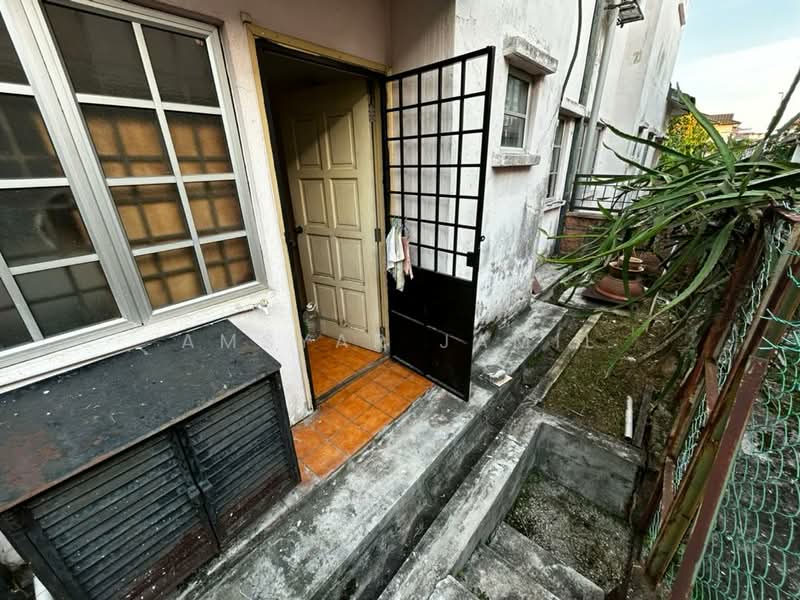 Rumah Teres 2 Tingkat untuk Dijual di Shah Alam (Selangor) - Amsyar Jamil - Exterior - PropertyGuru.com.my