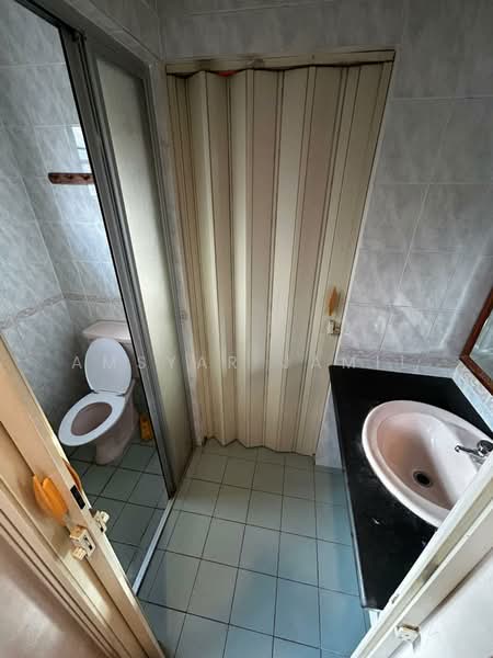 Rumah Teres 2 Tingkat untuk Dijual di Shah Alam (Selangor) - Amsyar Jamil - Bathroom - PropertyGuru.com.my