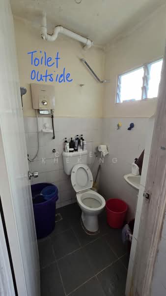 Apartment for Sale at Sri Ivori Apartment - Chien Khek Ng - Bathroom - PropertyGuru.com.my