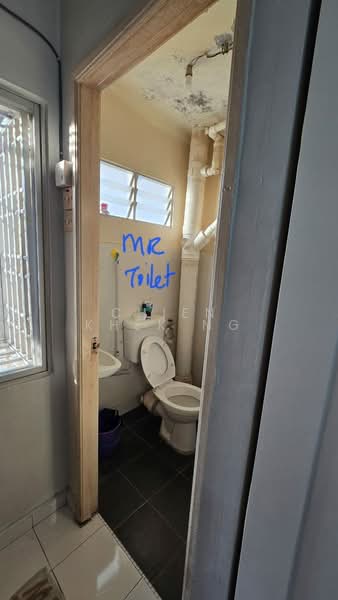 Apartment for Sale at Sri Ivori Apartment - Chien Khek Ng - Bathroom - PropertyGuru.com.my