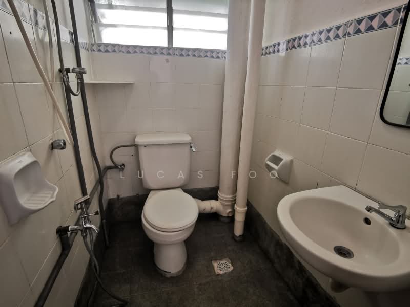 Pangsapuri untuk Disewa di Taman Kristal - Lucas Foo - Bathroom - PropertyGuru.com.my