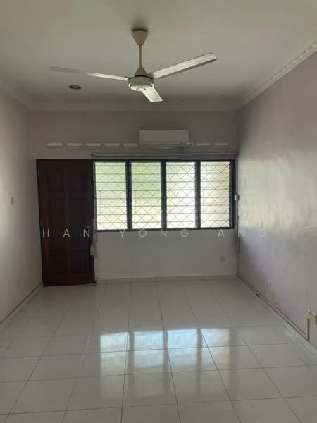 2-storey Terraced House for Sale in Johor Bahru (Johor) - Han Yong Ang - Living Room - PropertyGuru.com.my