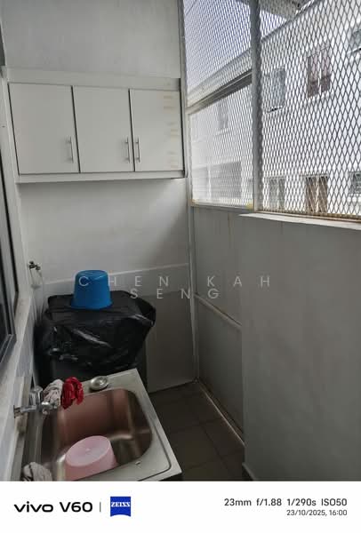 Terraced House for Sale in Taman Sengkang (Pasir Panjang) - Chen Kah Seng - Balcony - PropertyGuru.com.my