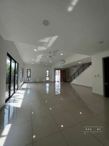 Semi-Detached House for Rent in Bandar Tropicana Aman (Telok Panglima Garang) - Ares Lim - Living Room - PropertyGuru.com.my