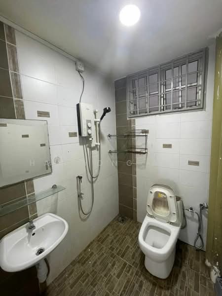 Apartment for Sale at Impian Senibong Residences - Han Yong Ang - Bathroom - PropertyGuru.com.my