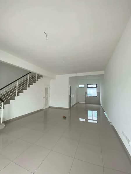 Rumah Teres 2 Tingkat untuk Dijual di Taman Adda Heights (Tebrau) - Sharon Ng - Living Room - PropertyGuru.com.my