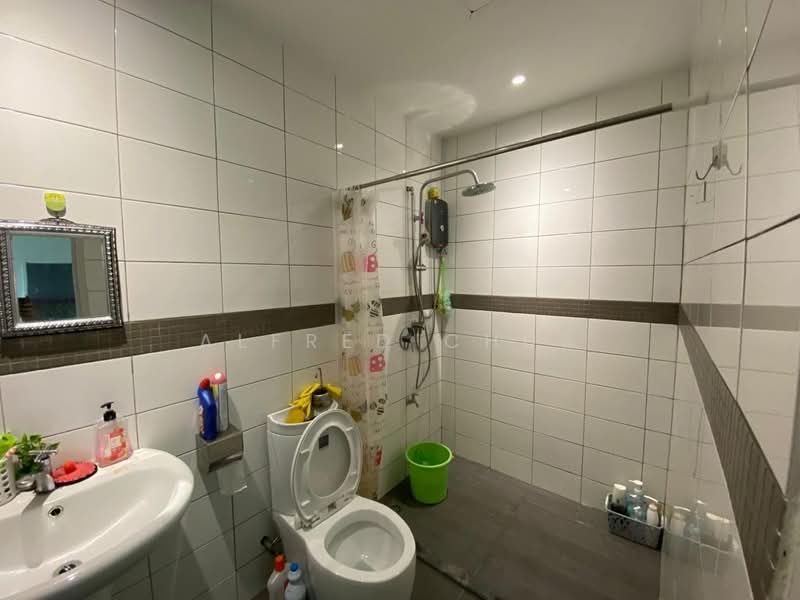 Condominium for Sale at Greenwich South - Alfred Chua - Bathroom - PropertyGuru.com.my