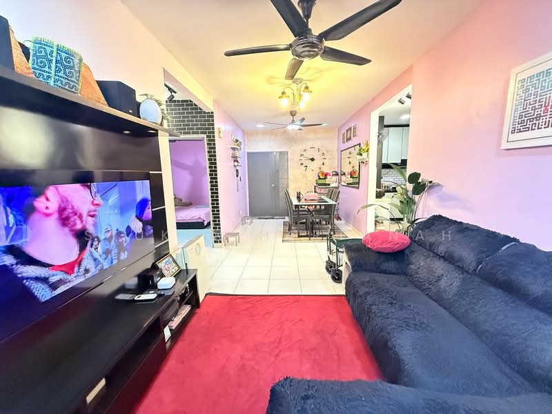 Pangsapuri untuk Dijual di Residensi Laguna Biru 2 - Syukor Hartanah - Living Room - PropertyGuru.com.my