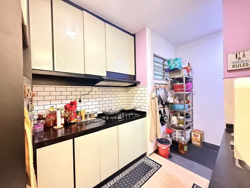 Pangsapuri untuk Dijual di Residensi Laguna Biru 2 - Syukor Hartanah - Kitchen - PropertyGuru.com.my