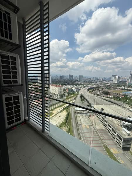 Servis Apartment untuk Disewa di United Point (Residensi Berpadu) - Alison Chiu - Balcony - PropertyGuru.com.my