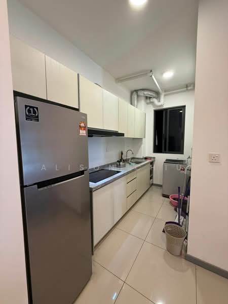 Servis Apartment untuk Disewa di United Point (Residensi Berpadu) - Alison Chiu - Kitchen - PropertyGuru.com.my