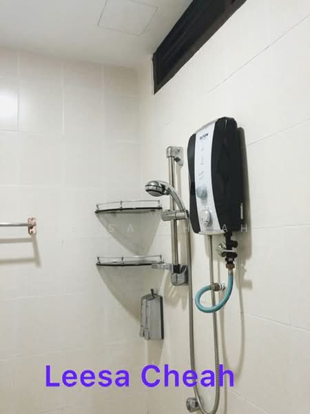 Pangsapuri untuk Dijual di Delima Intan Apartment - Leesa Cheah - Bathroom - PropertyGuru.com.my