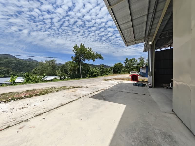 Gudang untuk Disewa di Pekan Batu 9 (Cheras) - TF Lee - Exterior - PropertyGuru.com.my
