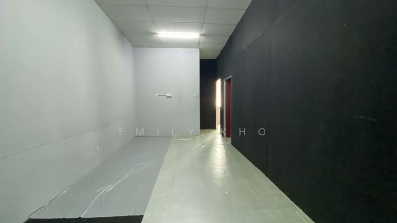 Shop for Rent in Shah Alam (Selangor) - Emily Kho - Interior - PropertyGuru.com.my