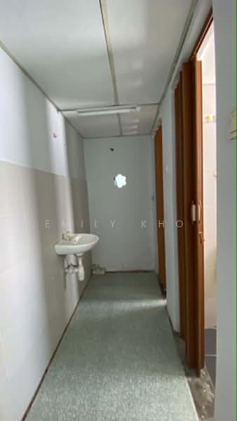 Shop for Rent in Shah Alam (Selangor) - Emily Kho - Corridor - PropertyGuru.com.my
