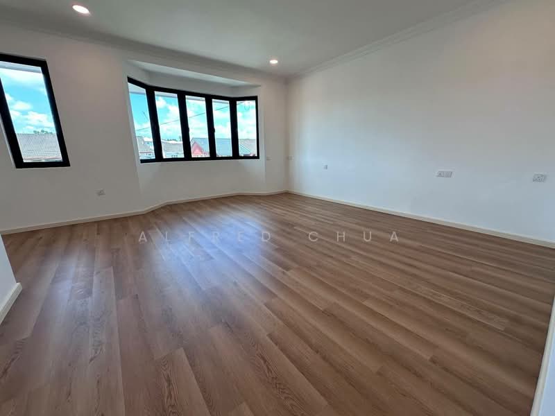 Semi-Detached House for Sale in Green Heights (Kuching) - Alfred Chua - Living Room - PropertyGuru.com.my