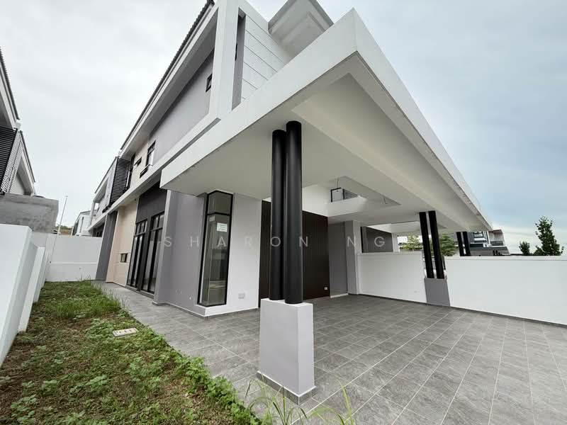 Cluster House for Sale in Austin Crest (Johor Bahru) - Sharon Ng - Exterior - PropertyGuru.com.my