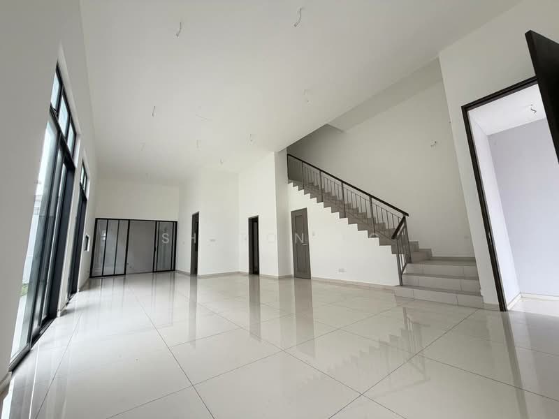 Cluster House for Sale in Austin Crest (Johor Bahru) - Sharon Ng - Living Room - PropertyGuru.com.my