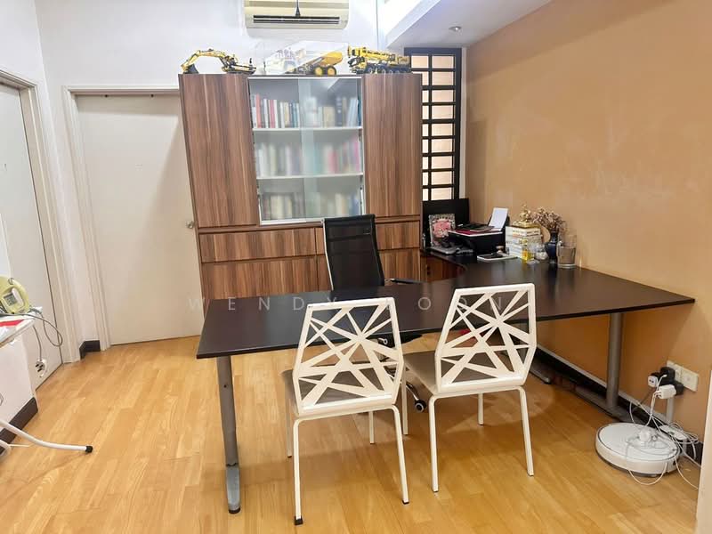 Rumah Teres untuk Dijual di Bandar Kinrara Seksyen 1 (Bandar Kinrara) - Wendy Boon - Study - PropertyGuru.com.my