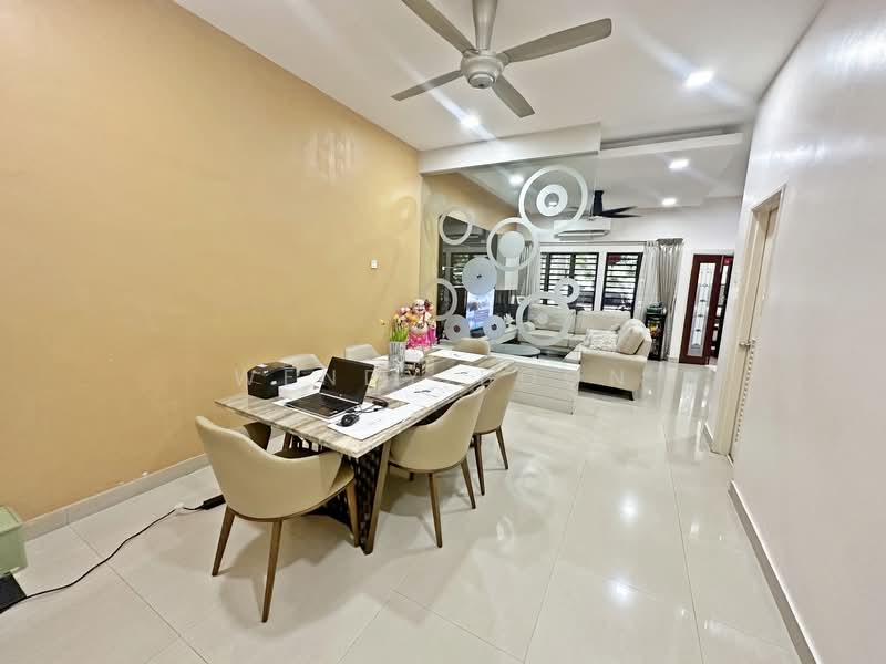 Rumah Teres untuk Dijual di Bandar Kinrara Seksyen 1 (Bandar Kinrara) - Wendy Boon - Dining Room - PropertyGuru.com.my