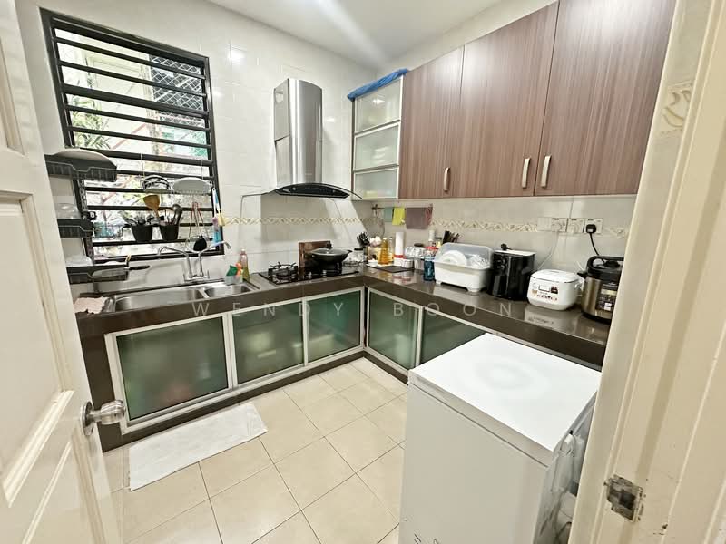 Rumah Teres untuk Dijual di Bandar Kinrara Seksyen 1 (Bandar Kinrara) - Wendy Boon - Kitchen - PropertyGuru.com.my