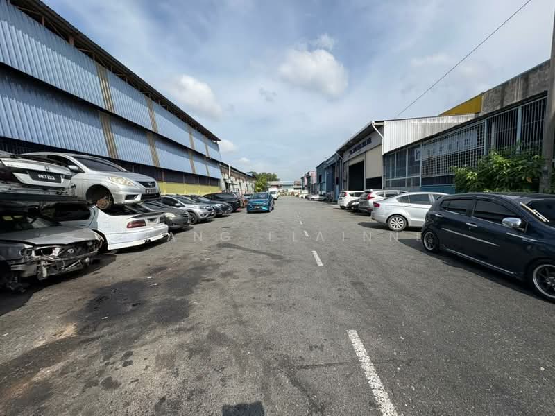 Semi-D Factory for Sale in Taman Universiti (Skudai) - Phang Elainne - Exterior - PropertyGuru.com.my