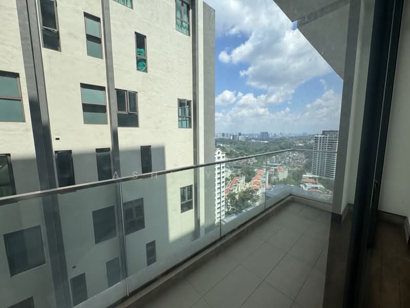 Kediaman Servis untuk Disewa di Ken Bangsar - Ashley Foo - 2nd Bedroom attached balcony - PropertyGuru.com.my