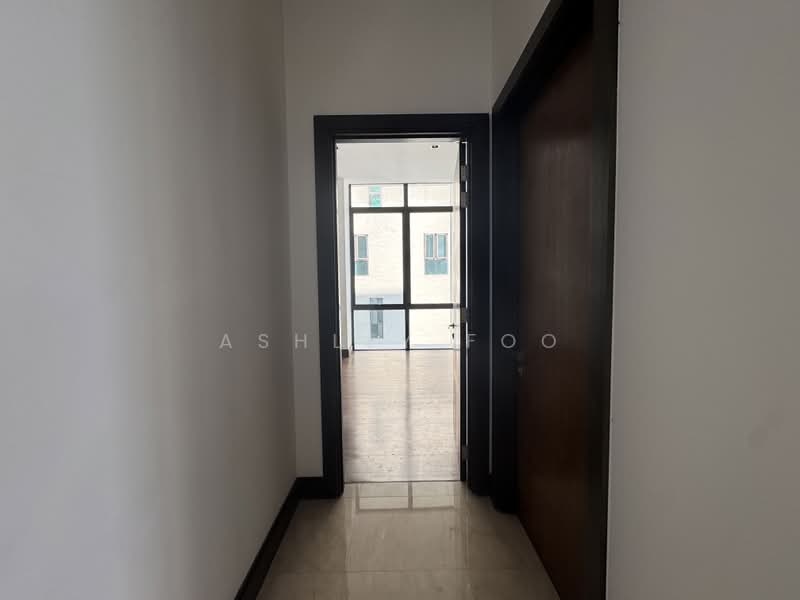 Kediaman Servis untuk Disewa di Ken Bangsar - Ashley Foo - Corridor to Master & 2nd bedrooms - PropertyGuru.com.my