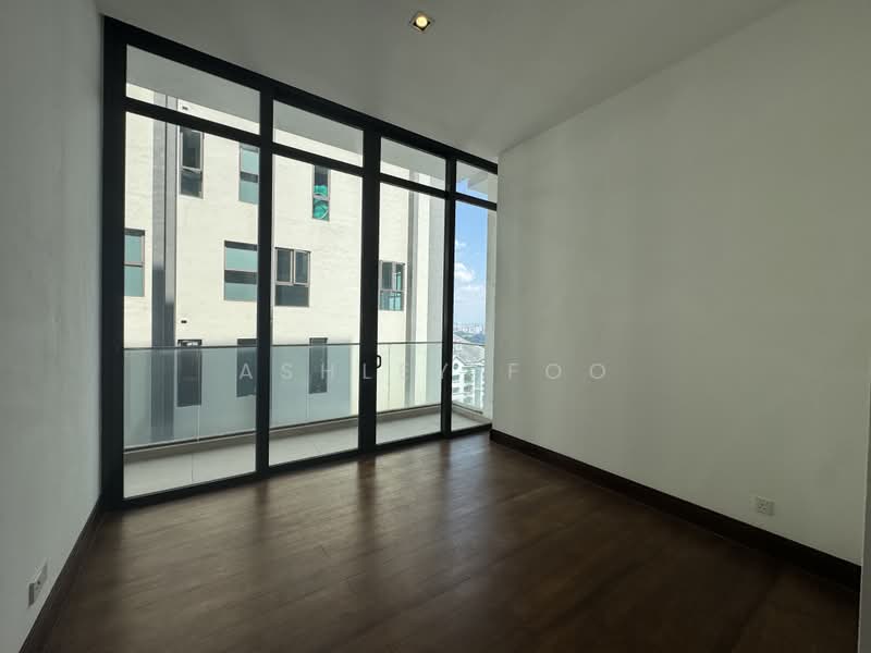 Kediaman Servis untuk Disewa di Ken Bangsar - Ashley Foo - 2nd Bedroom with attached Balcony - PropertyGuru.com.my