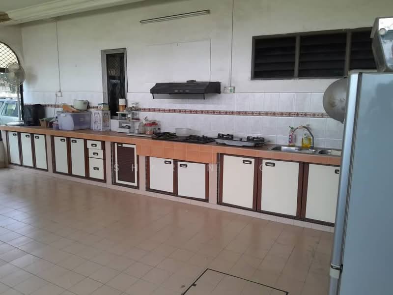 Bungalow for Sale in Taman Stulang Laut (Johor Bahru) - Sharon Ng - Kitchen - PropertyGuru.com.my