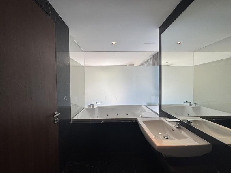 Kediaman Servis untuk Disewa di Ken Bangsar - Ashley Foo - Master Bathroom - PropertyGuru.com.my
