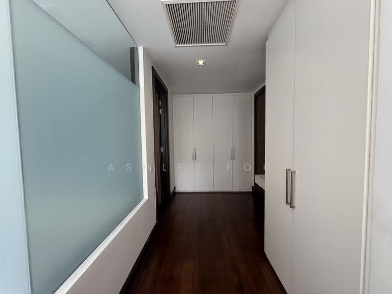 Kediaman Servis untuk Disewa di Ken Bangsar - Ashley Foo - Master Entrance & Wardrobe - PropertyGuru.com.my