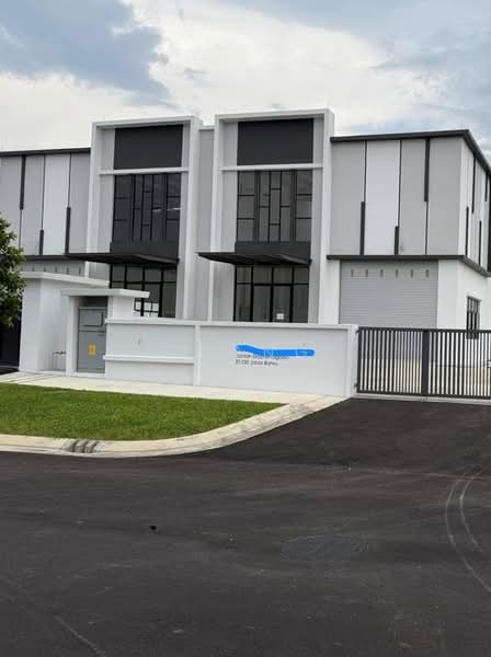 Cluster Factory for Rent in Eco Business Park 1 (Johor Bahru) - Phang Elainne - Exterior - PropertyGuru.com.my