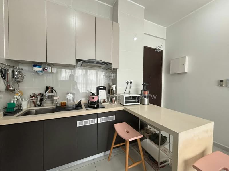 Condominium for Sale at Amberside @ Country Garden Danga Bay - Zack Chow - Kitchen - PropertyGuru.com.my