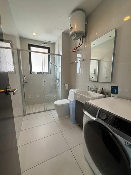 Condominium for Sale at Amberside @ Country Garden Danga Bay - Zack Chow - Bathroom - PropertyGuru.com.my