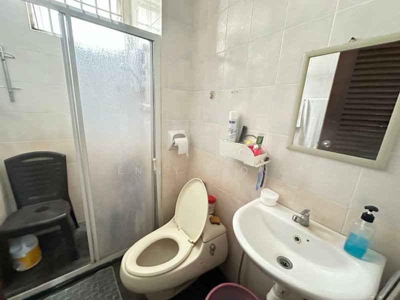 Rumah Teres 3 Tingkat untuk Dijual di Tanjung Bungah (Penang) - Jenny Leong - Bathroom - PropertyGuru.com.my