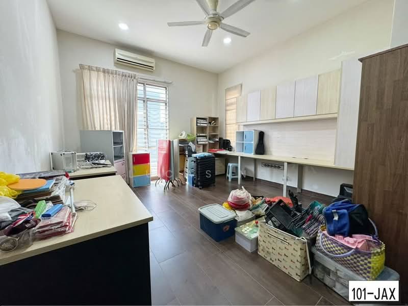 Rumah Berkembar untuk Dijual di Setia Damai (Setia Alam) - Lucas Ng - Study - PropertyGuru.com.my