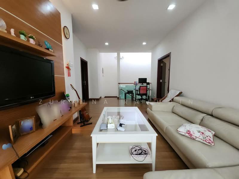 Rumah Banglo untuk Dijual di Kota Kemuning (Shah Alam) - Zuraina Rajudin - Living Room - PropertyGuru.com.my