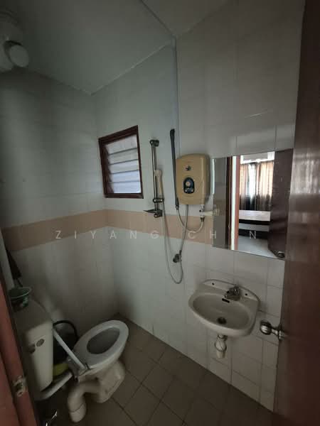 Pangsapuri untuk Disewa di Damai Apartment - Ziyang Chen - Bathroom - PropertyGuru.com.my