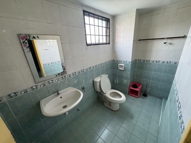 Condominium for Sale at Idaman Puteri - Elvis Kok - Bathroom - PropertyGuru.com.my